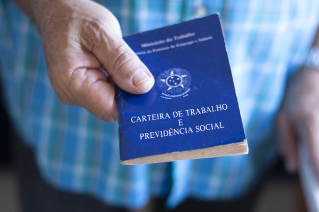 Apenas 59,5% dos sergipanos empregados possuem carteira assinada, diz IBGE