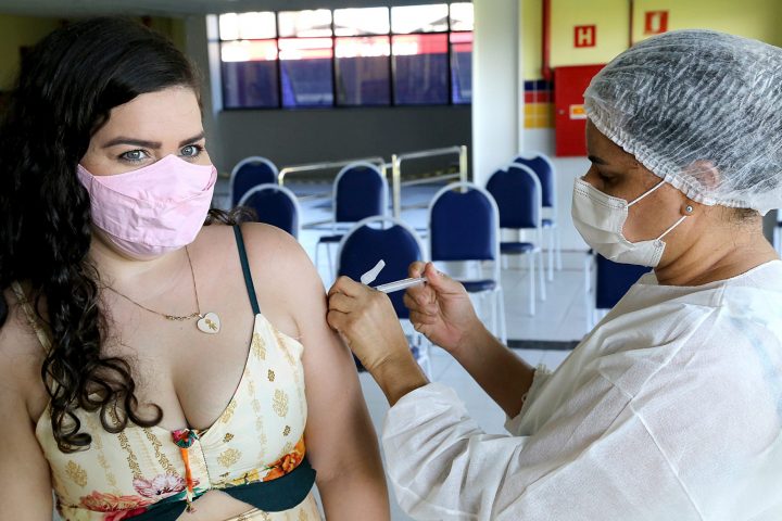 Covid-19: Aracaju vacinará população de 28 anos com a primeira dose