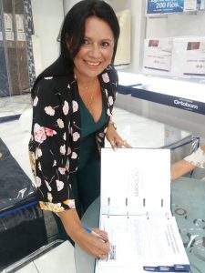 Neide vendia perfumes e hoje tem quatro lojas de colchões na Grande Aracaju