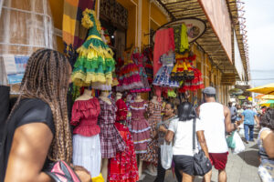 Festejos aquecem vendas de artigos juninos em Sergipe