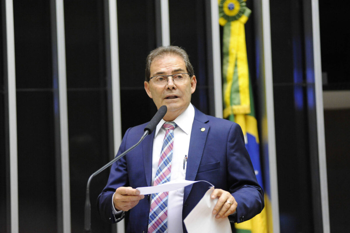 Aliado de Moraes, Paulinho da Força pede impeachment de Mendonça, Kassio e Fux