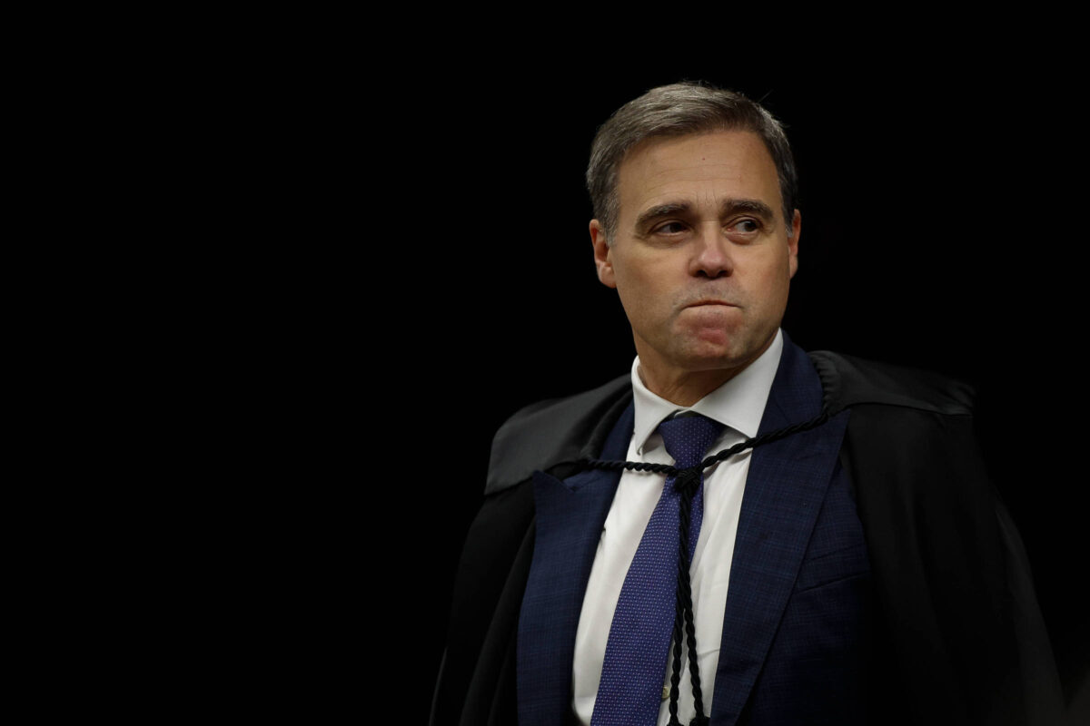 Mendonça muda voto no TSE para liberar post de Antonio Tabet