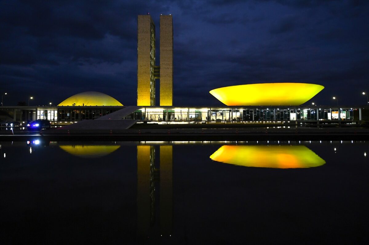 Eleição para o Congresso define futuro de impostos e empresas