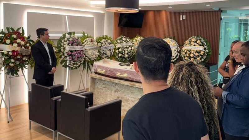 Morre aos 67 anos o colunista social Marcos Raffou em Aracaju