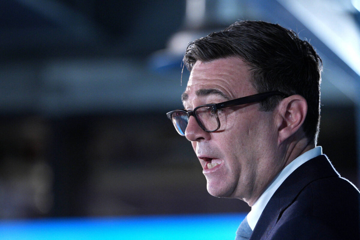 Andy Burnham se reuniu com o presidente do Manchester City em 2021
