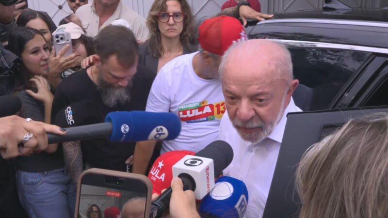 Lula vê mobilização inédita nas eleições e chama rival de mentiroso