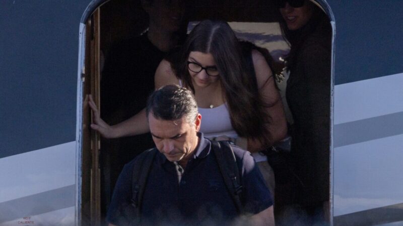 Flávio Bolsonaro se isola politicamente após adotar tom radical nas eleições