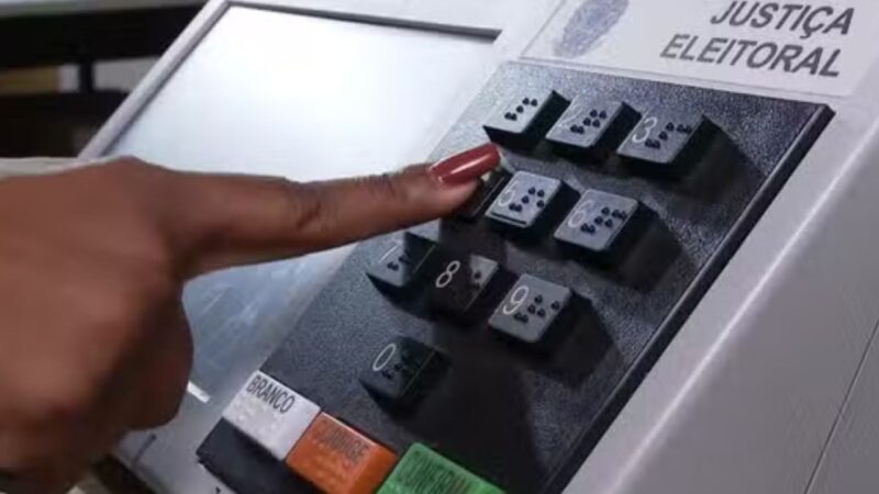Apertar confirma duas vezes na urna eletrônica anula o voto?