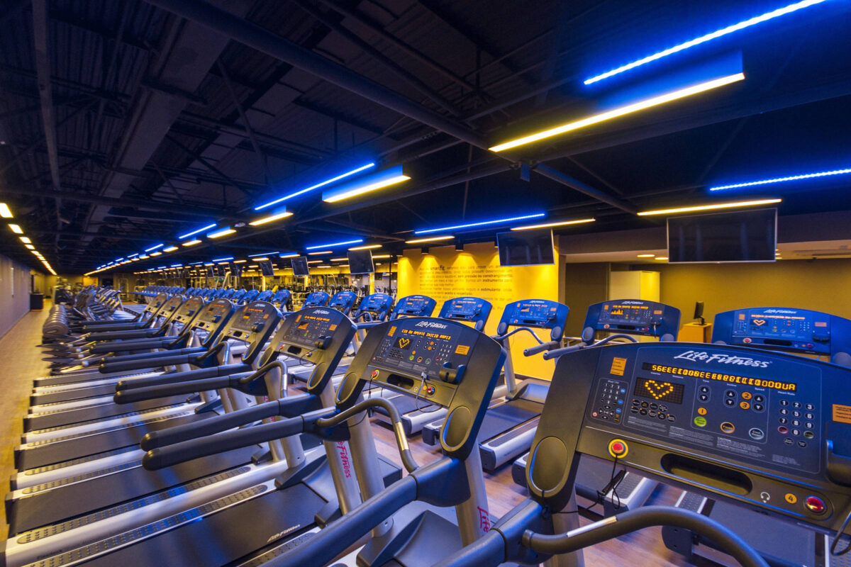Smart Fit libera aplicativo gratuito para clientes após aquisição bilionária