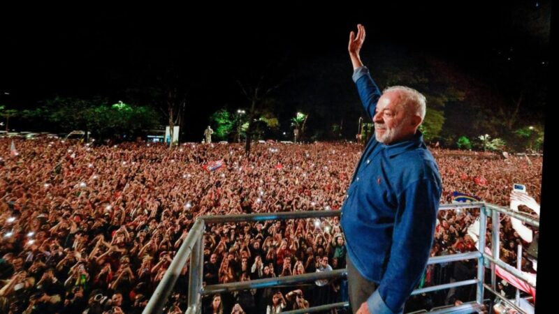 Lula agenda reuniões com Defesa e diplomacia após reeleição histórica