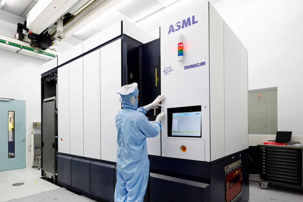 Asml alerta que demanda por inteligência artificial vai superar produção de chips até 2028