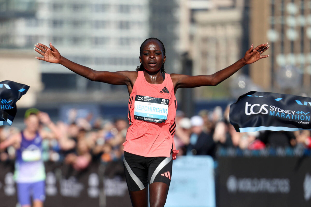 Atual campeã mundial da maratona é suspensa provisoriamente por doping