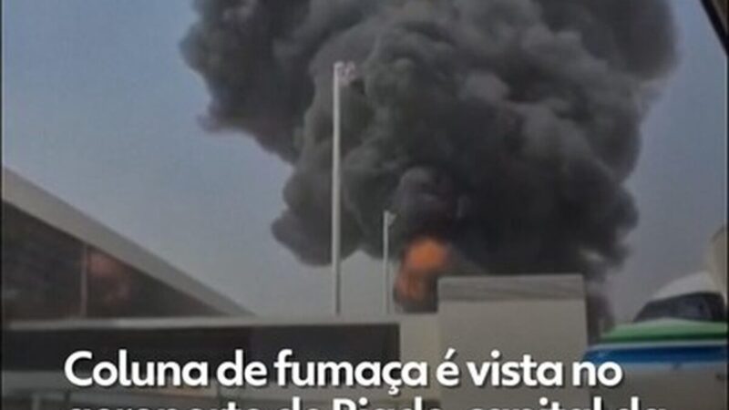 Ataque rebelde atinge avião comercial em aeroporto da Arábia Saudita