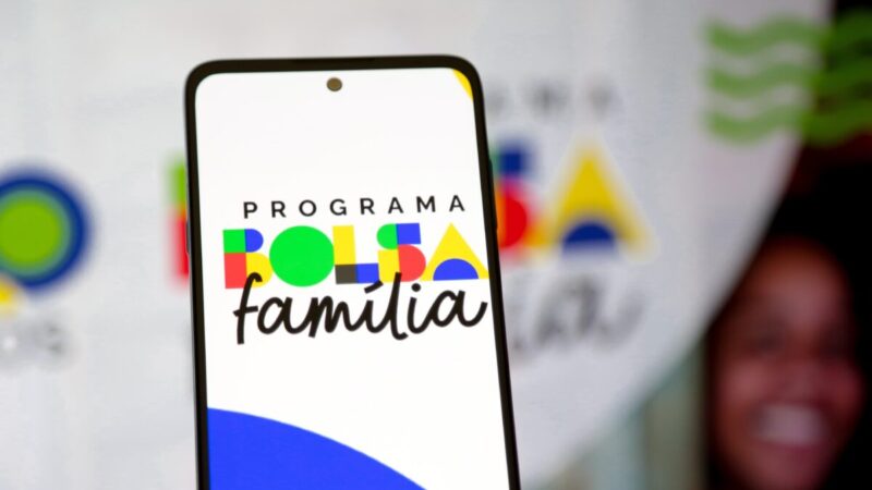 Bolsa Família paga novo piso de R$ 691 a partir desta segunda