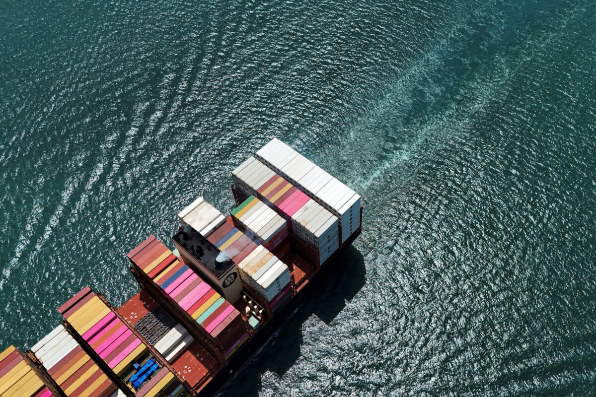 Canal do Panamá bate recorde histórico de carga após crise em Hormuz