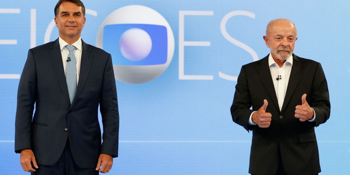 Lula e Flávio Bolsonaro discutem em debate e trocam ofensas