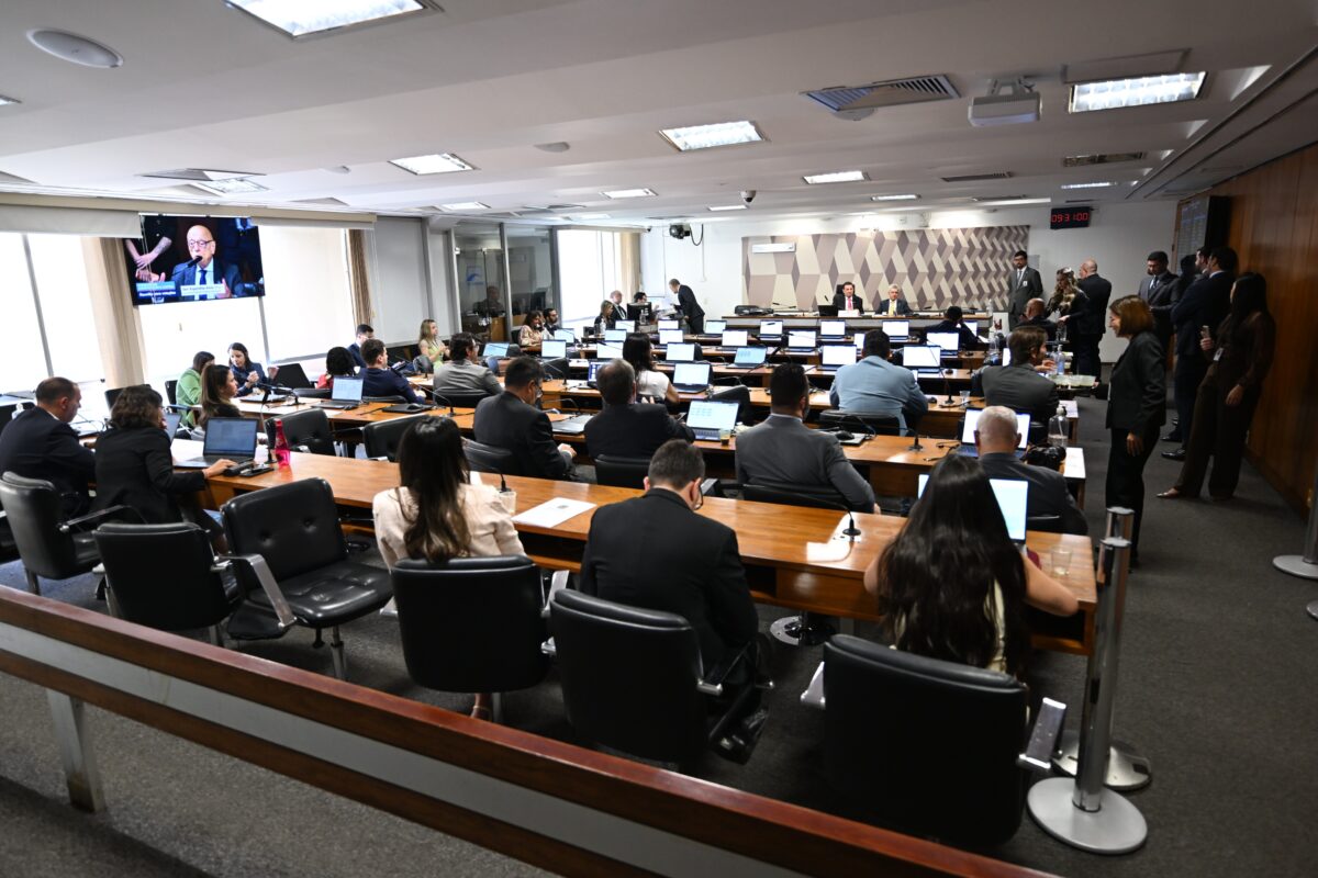 CCJ aprova PEC da Segurança; texto segue para o plenário do Senado