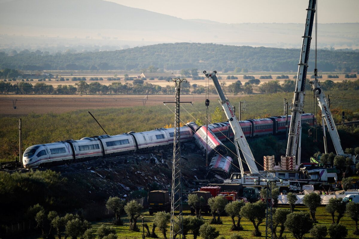 Tragédia ferroviária na Espanha eleva número de mortos para 69