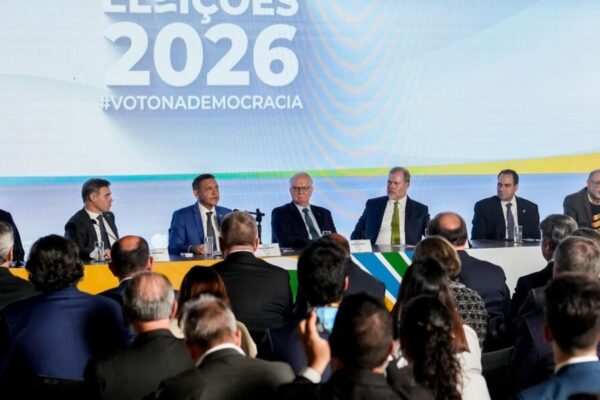 Tse aponta lentidão na contagem de votos e explica falha no sistema