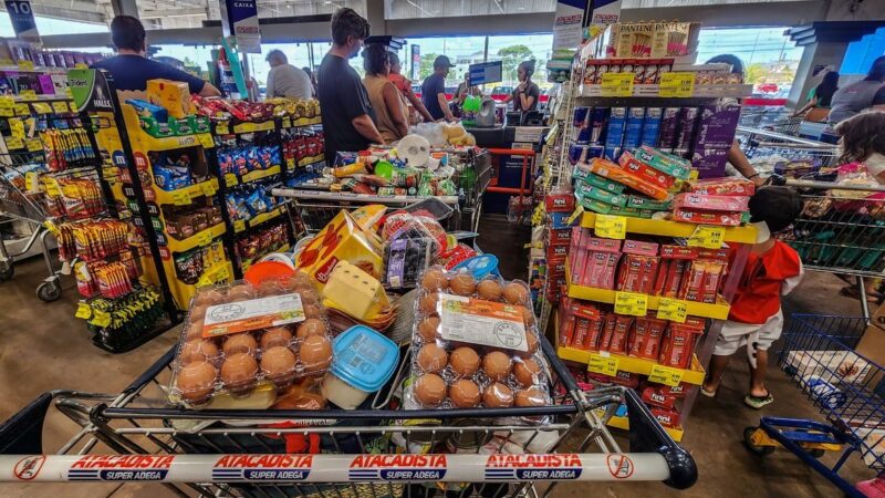 Consumo em supermercados brasileiros sobe 2,70% até setembro