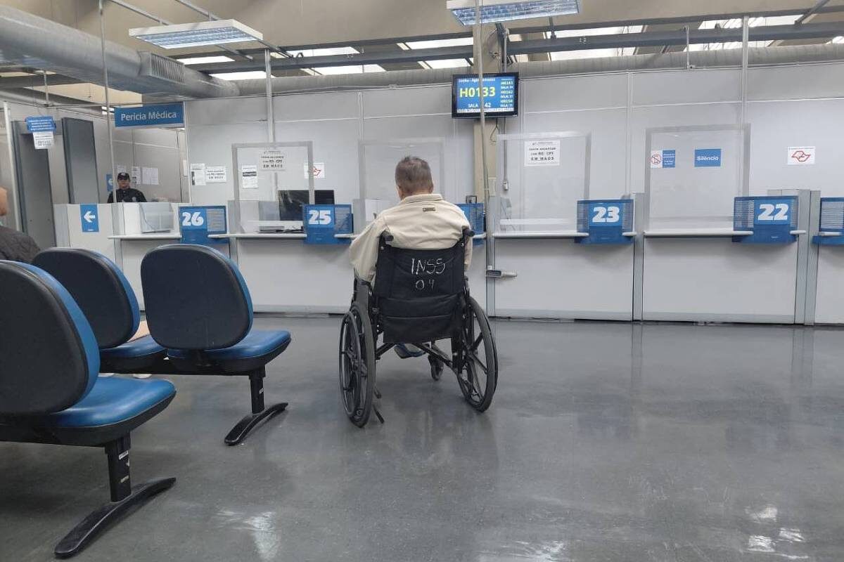 Cresce o número de brasileiros que vão à Justiça contra o INSS, e ações somam 4,5 milhões