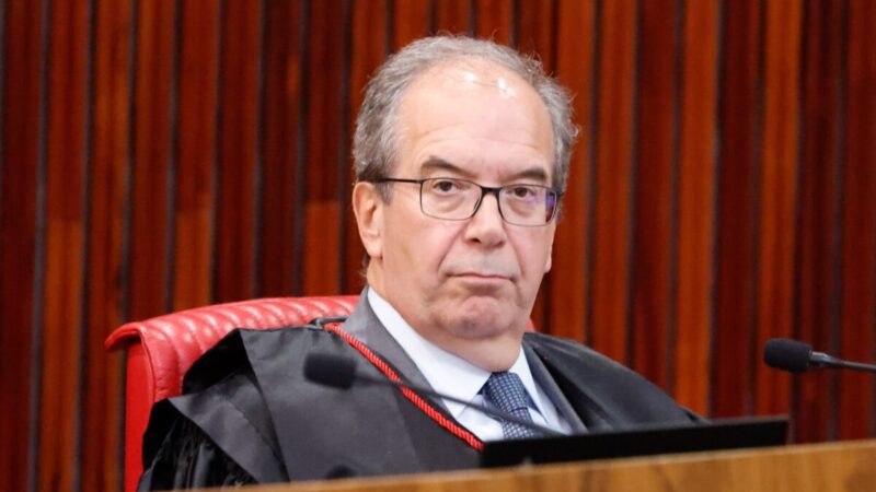 TSE dá prazo para campanha de Flávio detalhar denúncia contra sindicatos