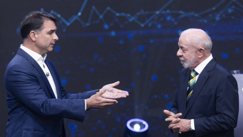 Debate entre Lula e Flávio Bolsonaro tem troca de acusações