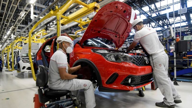 Desemprego cai para 5,2% no terceiro trimestre e atinge menor marca desde 2012