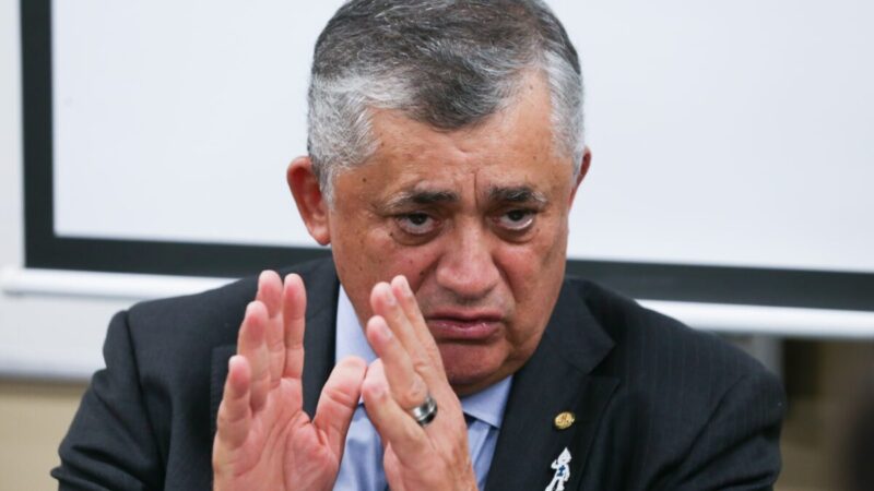 Racha interno no PT motivou adiamento da PEC da Segurança, avalia governo