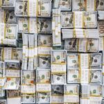 Dólar fecha acima de R$ 5,22 em dia de mal-estar global