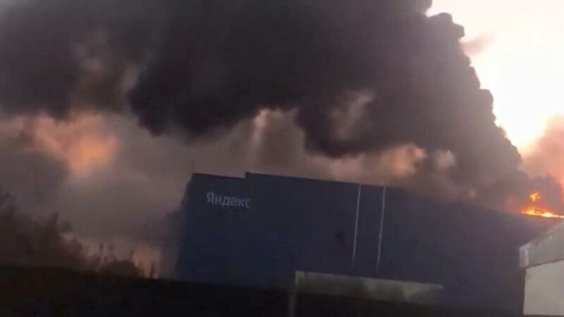 Drones atingem data center da Yandex e causam incêndio na Rússia