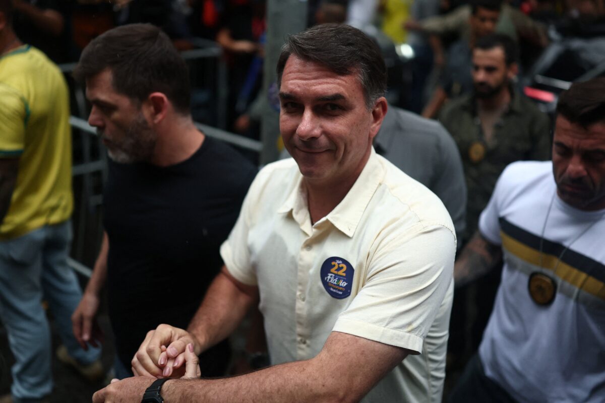 Eleições 2026: Flávio vira sobre Lula na Venezuela no 2º turno