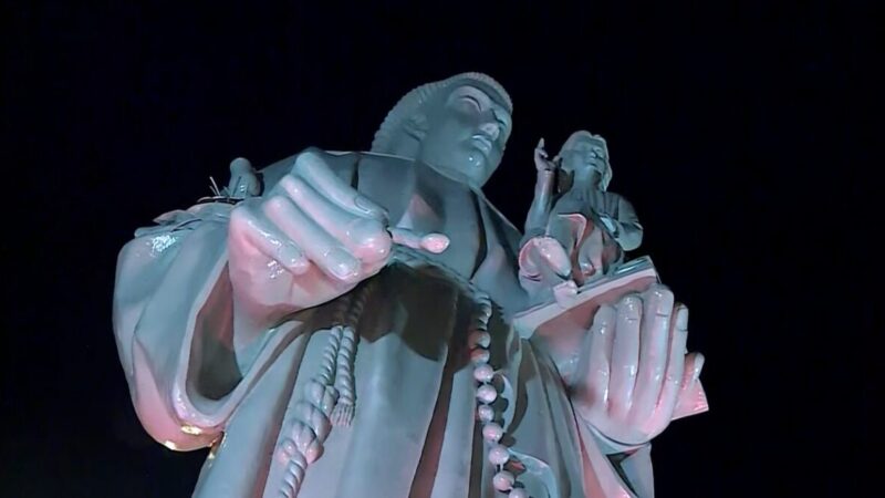 Nova escultura gigante de Santo Antônio é inaugurada na Zona Norte de Aracaju