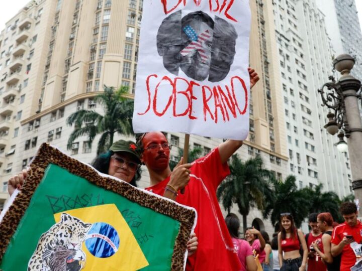 Estudantes realizam protesto no Rio de Janeiro em prol de Lula