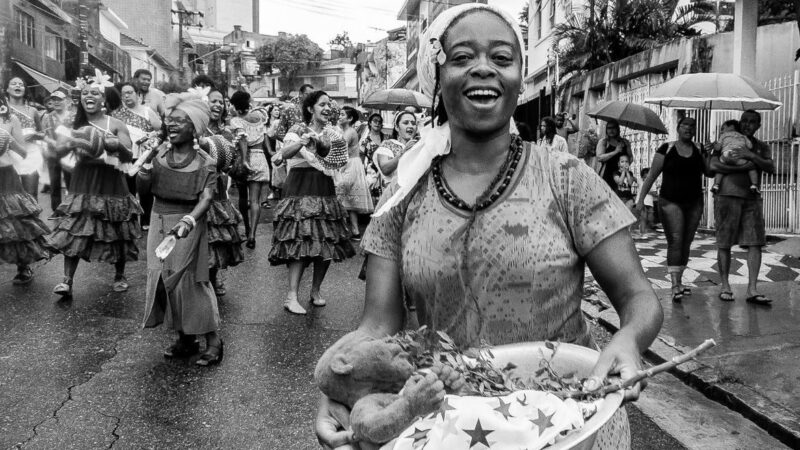 Exposição em são paulo propõe releitura da identidade e história brasileira