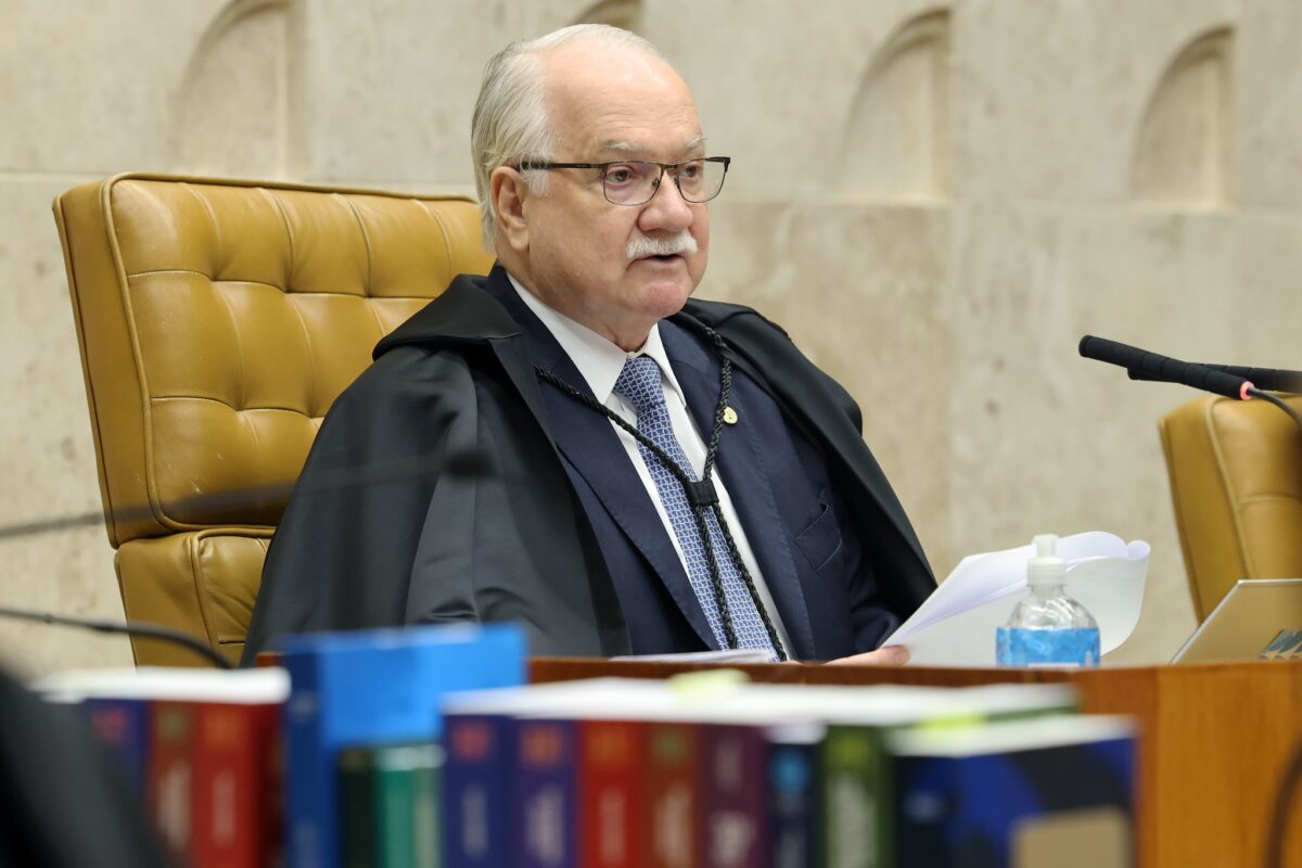 Fachin se reúne nesta terça com diretor da PF para discutir menções a ministros do STF no caso Master