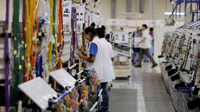 Faturamento da indústria de transformação despenca 3,5% em agosto