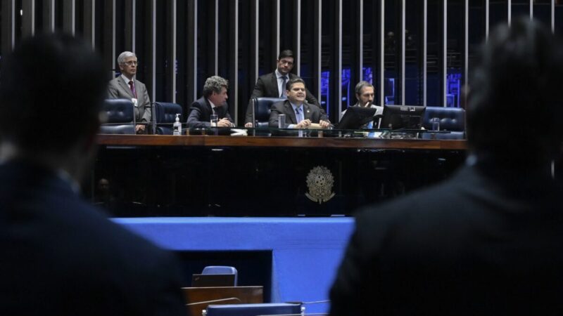 Senado debate fim da escala 6×1 enquanto governo articula votação acelerada
