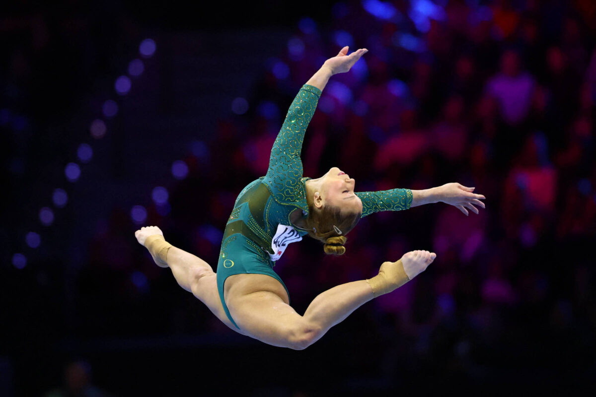 Flávia Saraiva é a 12ª no individual geral do Mundial de ginástica