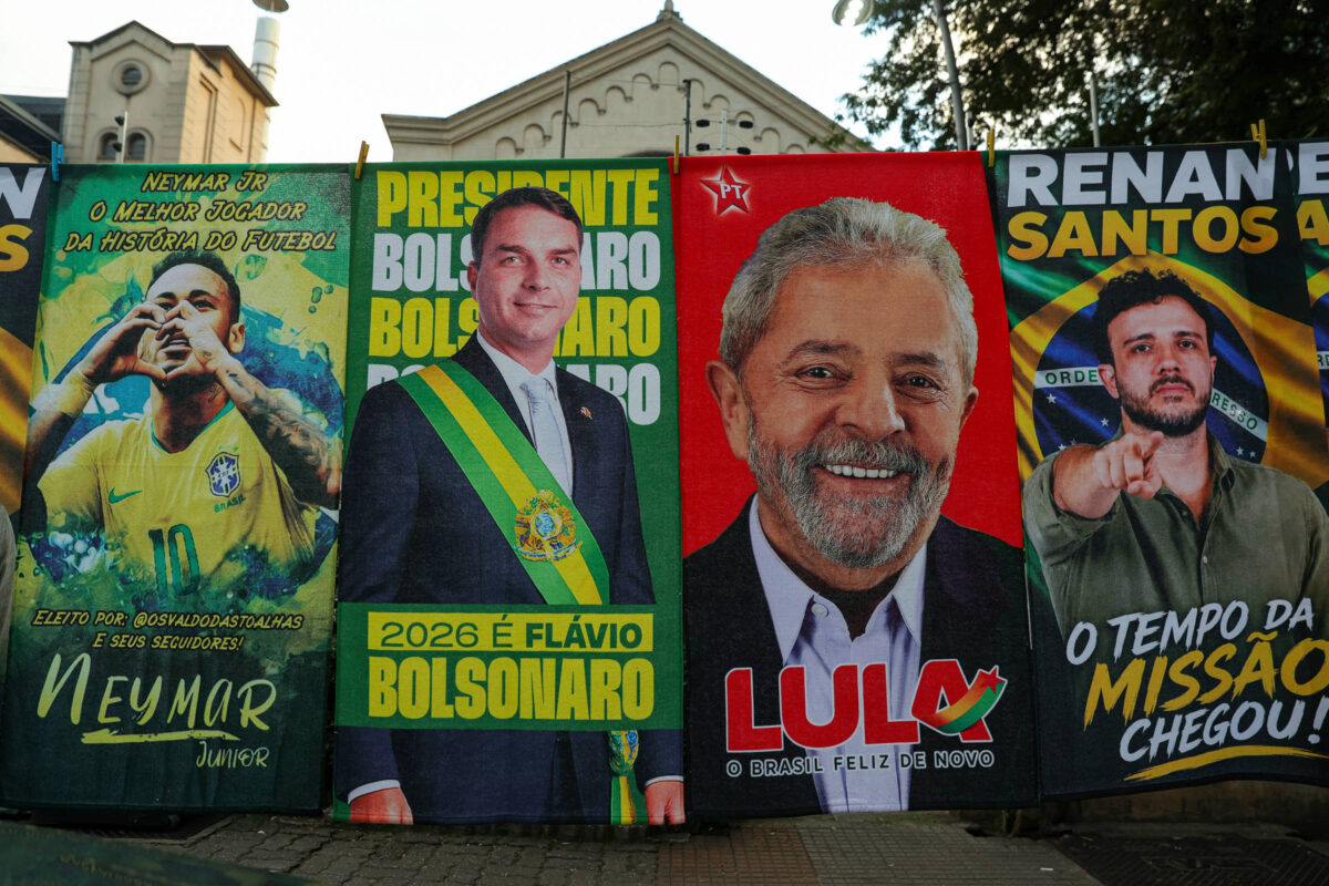 Flávio Bolsonaro avança em redutos de Lula na periferia paulistana