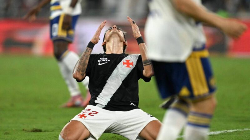 Goleiro falha no fim, e Vasco cai diante do Boca Juniors no Maracanã