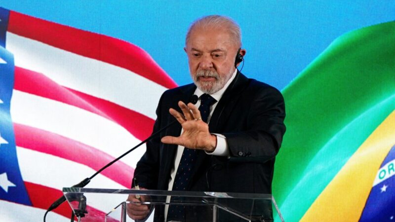 Governo Lula adota pragmatismo e evita crise com Trump por fuga de Flávio Bolsonaro