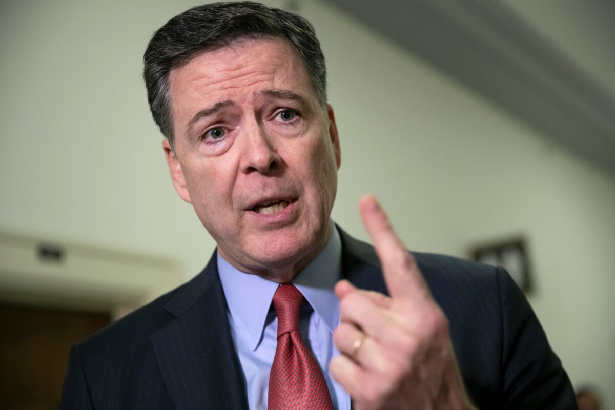 Governo dos Estados Unidos abre novo processo contra James Comey