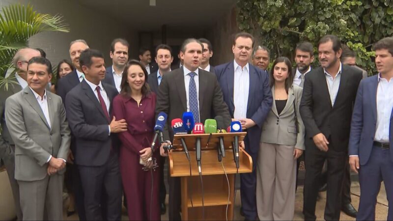 Hugo motta articula votação do sistema distrital misto na câmara