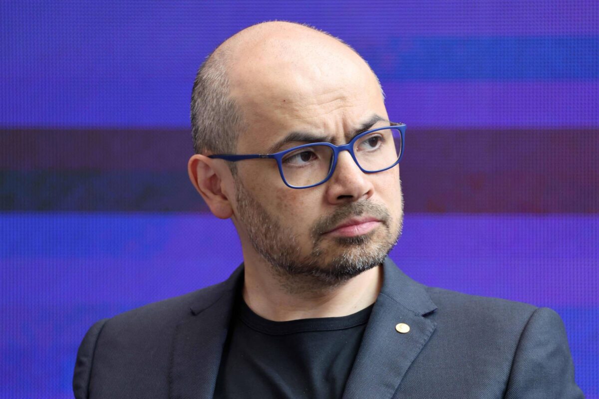 IA pode causar incidentes graves em até dois anos, alerta presidente do Google DeepMind