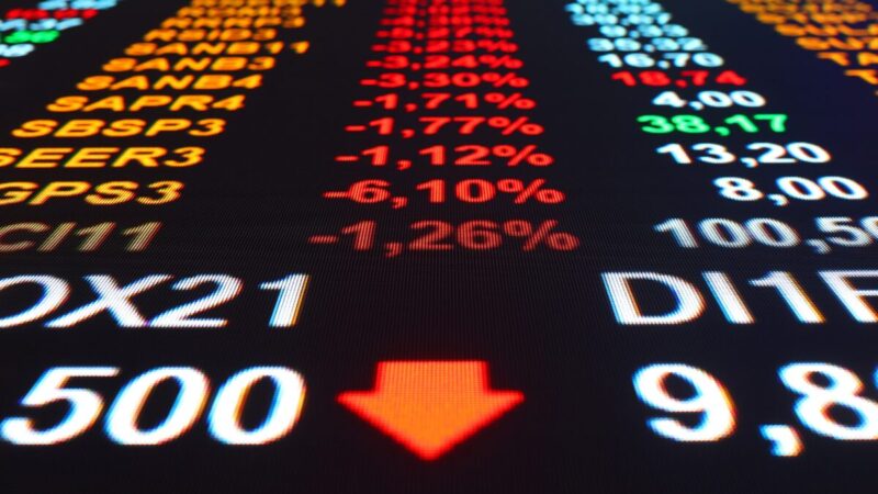 Ibovespa despenca 13% e aciona circuit breaker após reeleição de Lula
