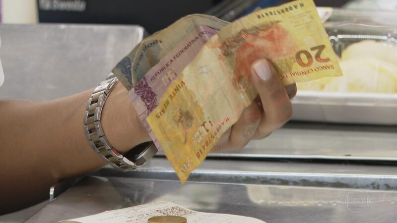 Inadimplência bancária e endividamento atingem recordes históricos