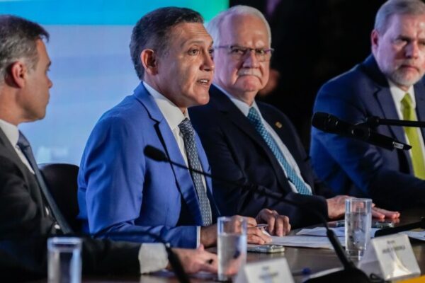 TSE afasta suspeita de interferência estrangeira no primeiro turno