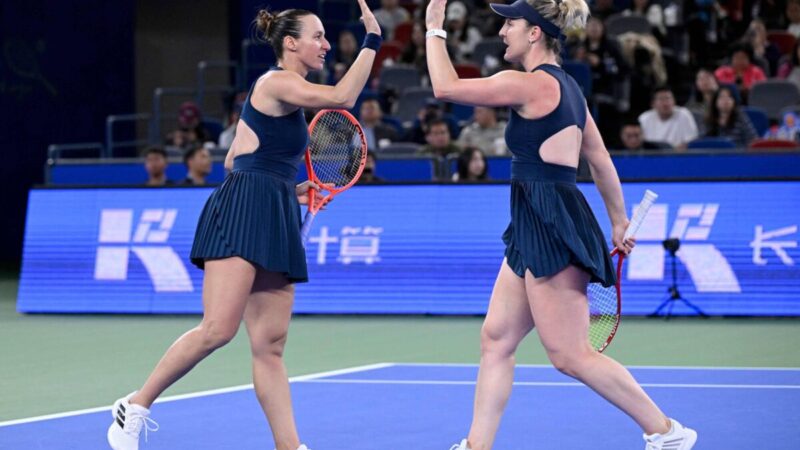 Luisa Stefani faz história e assume liderança do ranking mundial de duplas da WTA