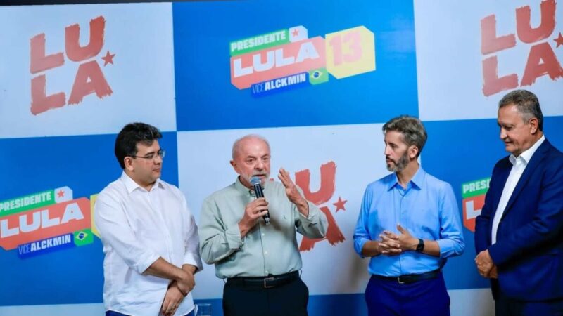 Lula admite resistência a celulares e cobra empenho digital na campanha